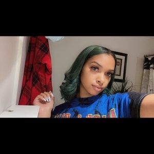 Meet your Posher, Noelia